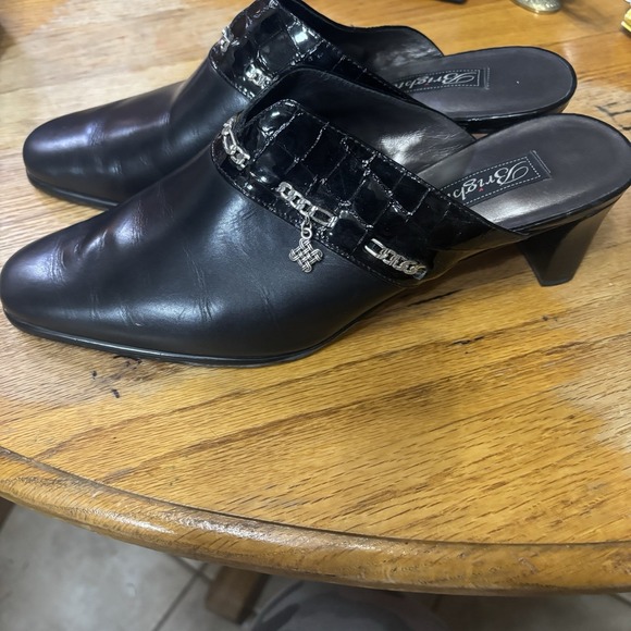 Brighton Shoes - Brighton Women's Slip On Mile Black Leather 8.5 M Block Heel 2"‎ Silver Charm